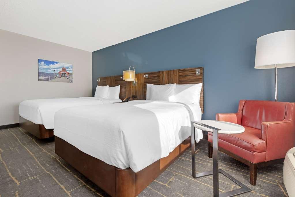 The Lux Hotel & Conference Center, Ascend Hotel Collection Waterloo Cameră foto