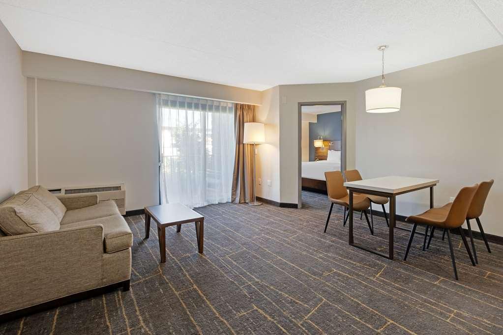 The Lux Hotel & Conference Center, Ascend Hotel Collection Waterloo Cameră foto